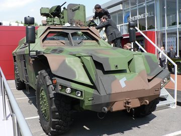 Rheinmetall GEFAS equipado com estação de armas Nanuk